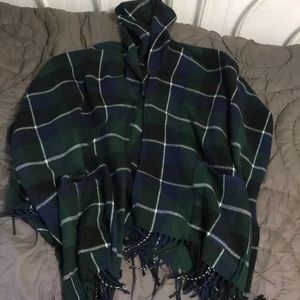 Forever 21 poncho || Size OS